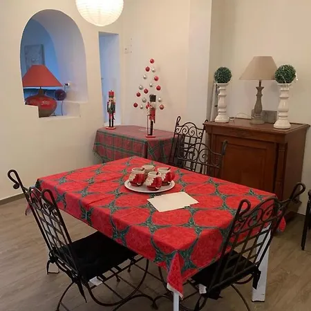 Appartement Superbe Triplex Meuble Confort Hyper Centre St Cere 3 Wifi 120 M2 8 Pers Max Saint-Céré