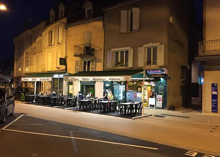 شقة Superbe Triplex Meuble Confort Hyper Centre St Cere 3 Wifi 120 M2 8 Pers Max