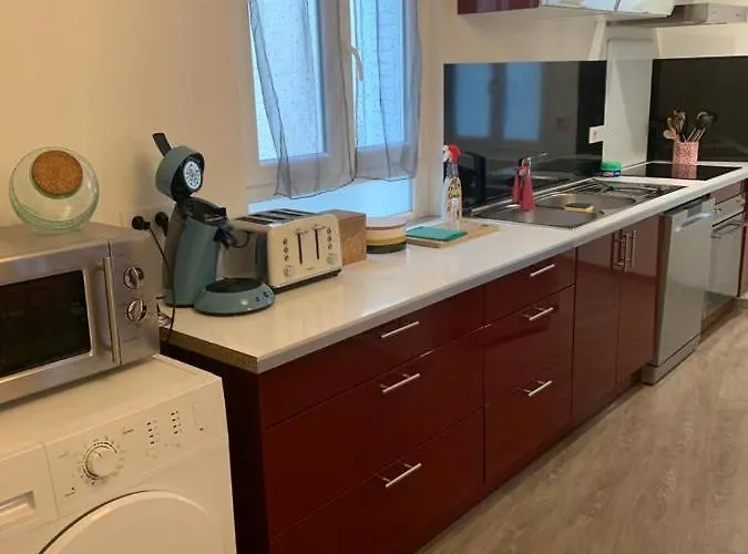 Superbe Triplex Meuble Confort Hyper Centre St Cere 3 Wifi 120 M2 8 Pers Max شقة