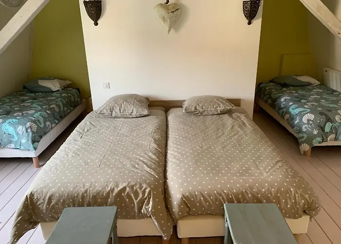 Superbe Triplex Meuble Confort Hyper Centre St Cere 3 Wifi 120 M2 8 Pers Max Saint-Céré